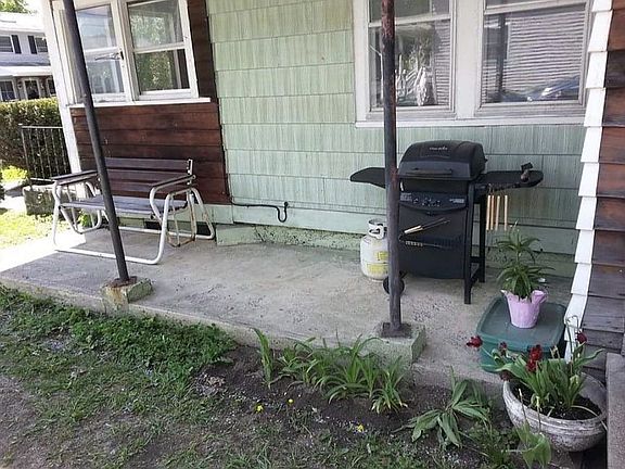 2nd image of 406 Academy St