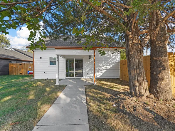 2217 Sayle St #B, Greenville, TX 75401