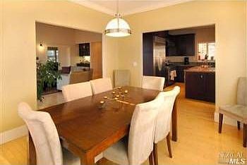 5th image of 300 Villa Garden Dr