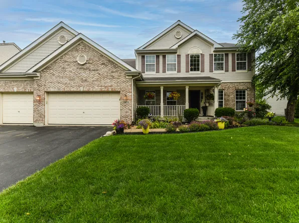 2871 Geneva Ln, Lake In The Hills, IL 60156