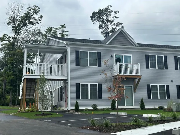 11 Gray Coach Ln #1101, Cranston, RI 02921