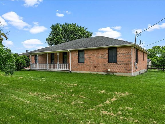 3rd image of 5934 Trenton Franklin Rd