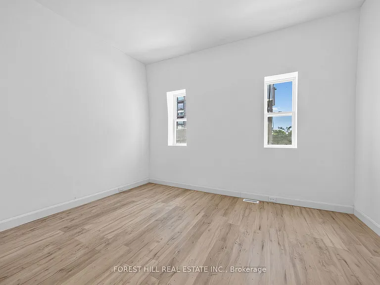 419 Dufferin St — Photo 20