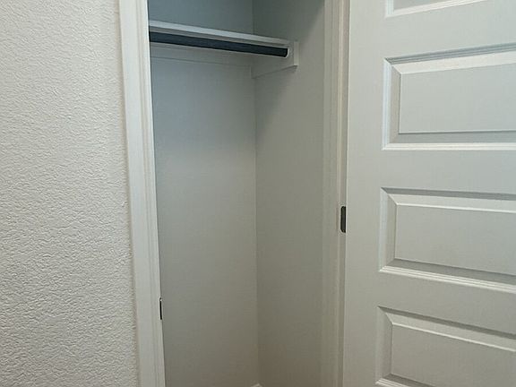 4th image of 176 Hornet St