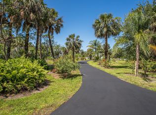 1260 9th St SW, Naples, FL 34117