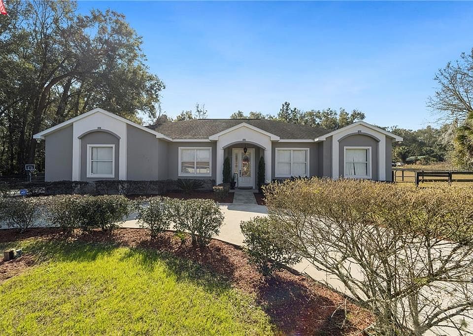1st image of 1076 NW 124th Pl