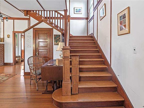 4th image of 53 Crescent Ave