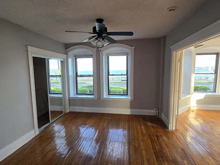 285 Lynn Shore Dr #102 — Photo 5