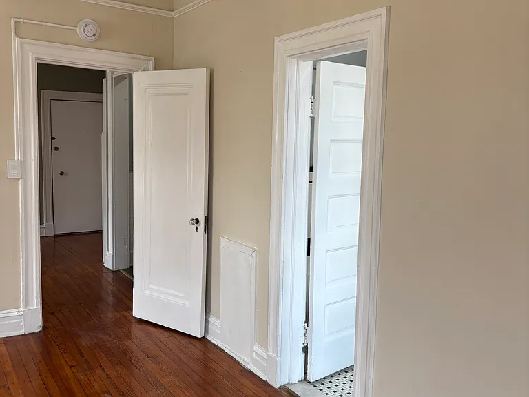 1203 Cathedral St #6 — Photo 12