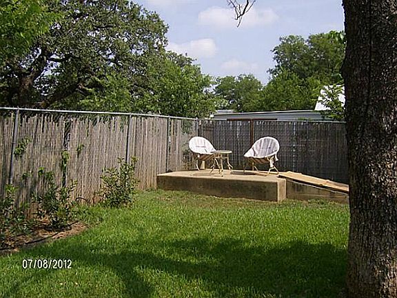 4th image of 308 N Green St