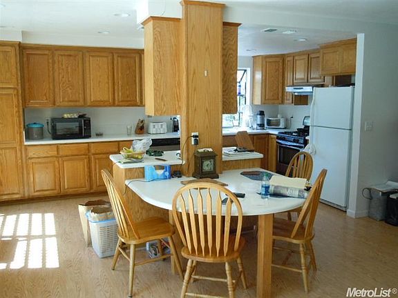 5th image of 8146 Bonnie Oak Way