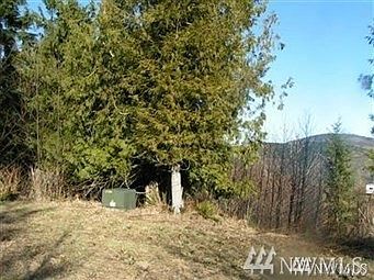1st image of 121 Scenic Ln