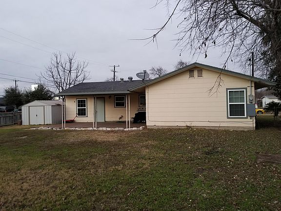 3rd image of 206 N Guilford Dr