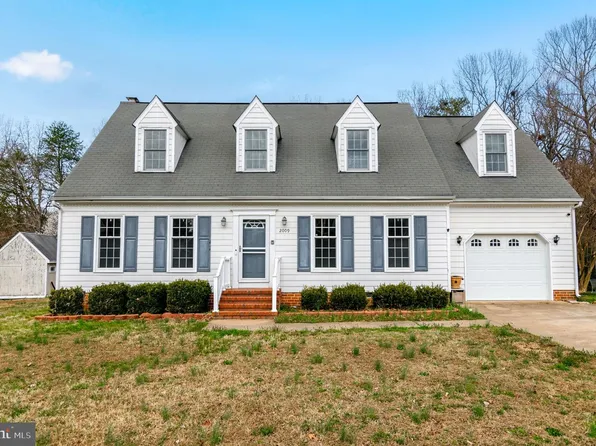 2009 White Lake Dr, Fredericksburg, VA 22407