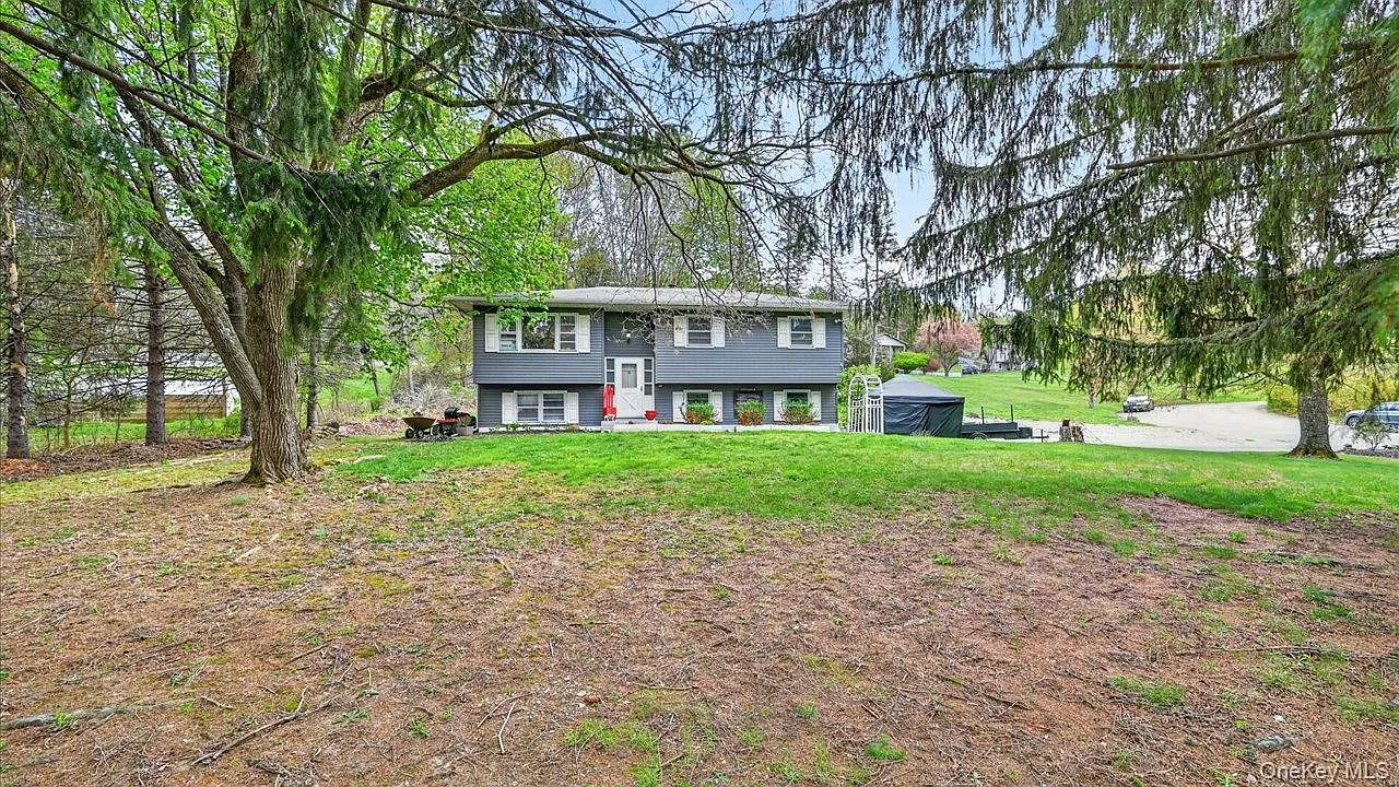 3 bed, 2.0 bath, 1584 sqft, $3,000 — Photo 1