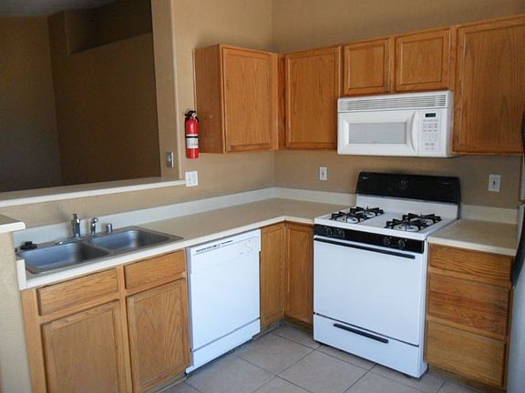 5th image of 10001 Lauren Ave SW