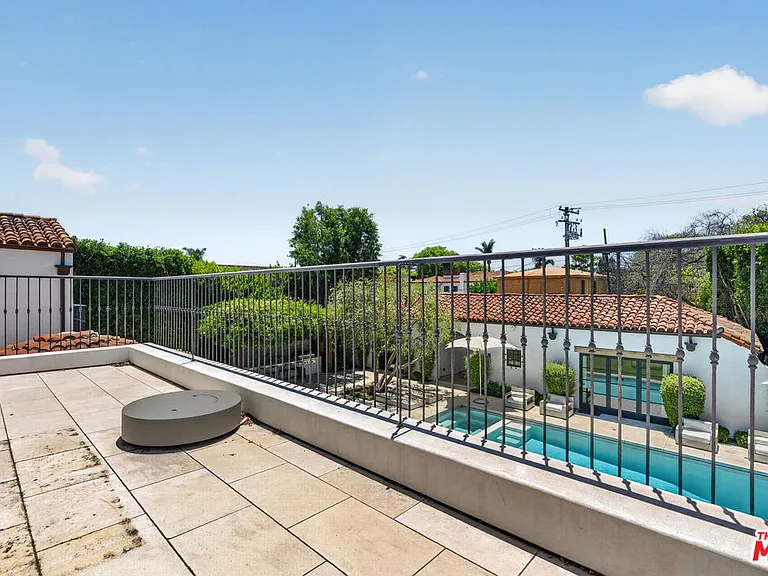 729 N Bedford Dr — Photo 47
