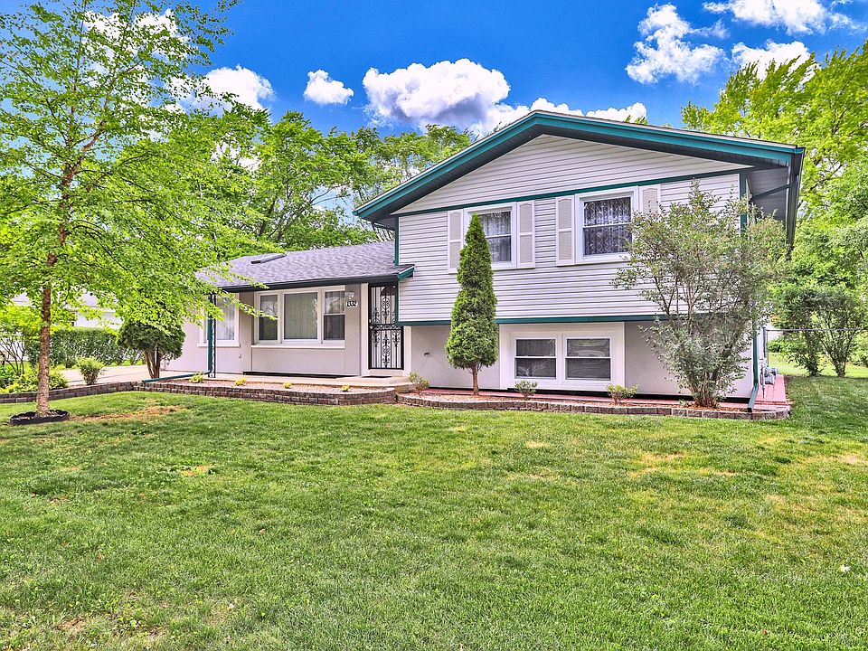 1st image of 1332 Cabot Ln