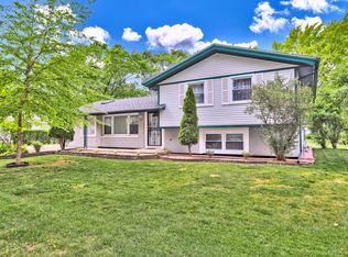 1332 Cabot Ln, Schaumburg, IL 60193