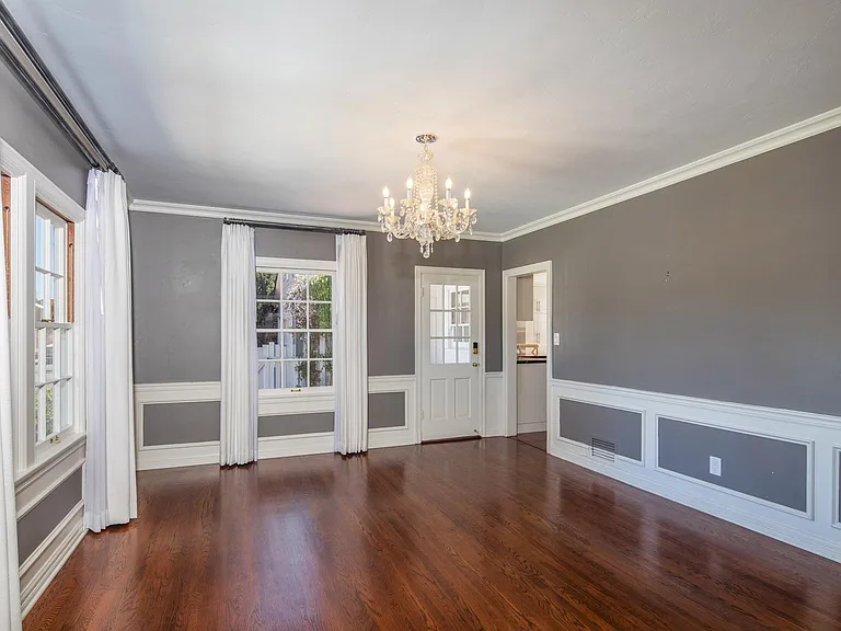Dining Room facing towards kitchen
