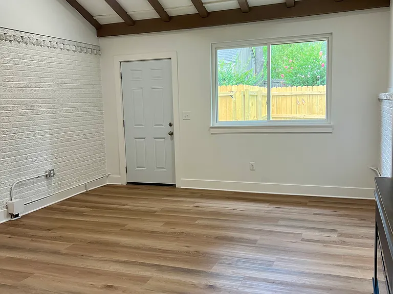 5501 S Newport Ave #B — Photo 5