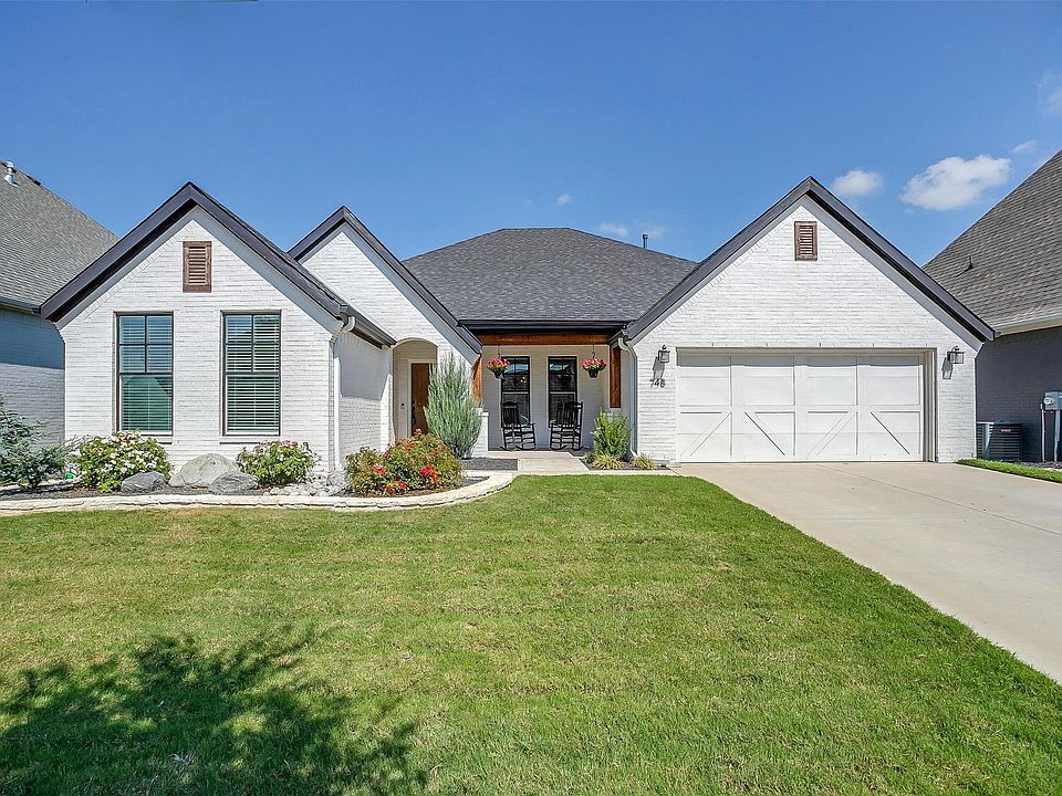 1st image of 748 Tallgrass Dr