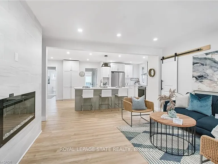 10 Comet Ave #1 — Photo 3