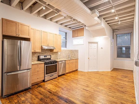 5th image of 447 W 36th St Fl 2