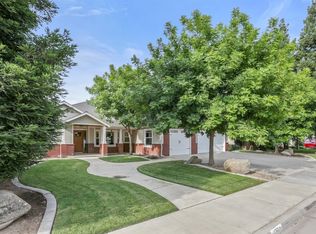 1075 Mill St, Selma, CA 93662