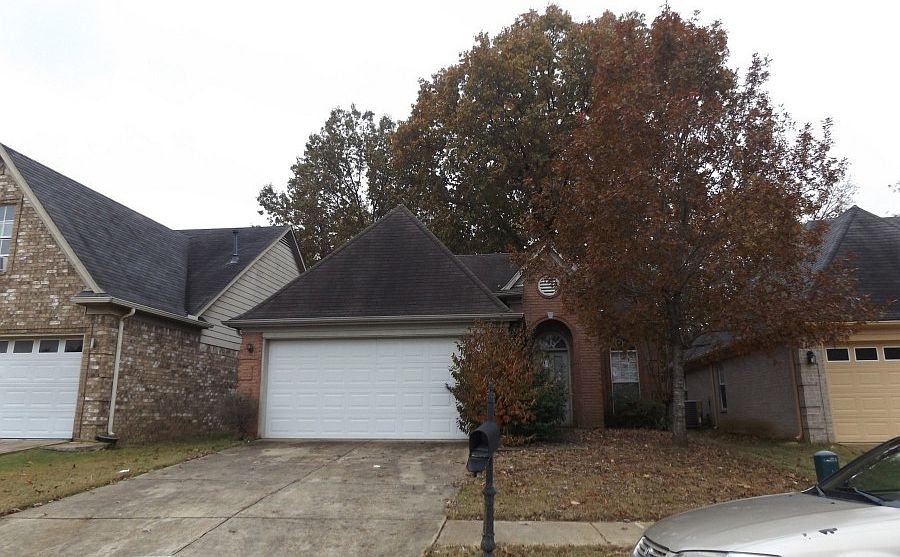 1st image of 7107 Parkbrook Ln