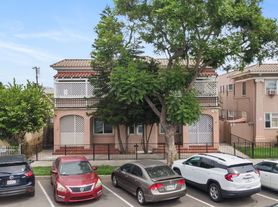 736-752 Olive Avenue