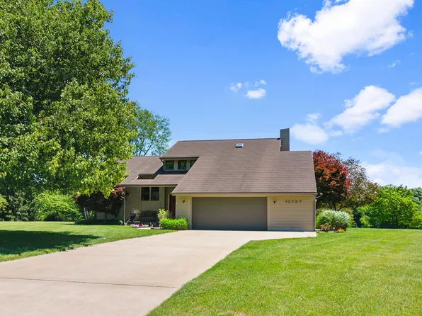10767 Meadowbrook Ct, Berrien Springs, MI 49103