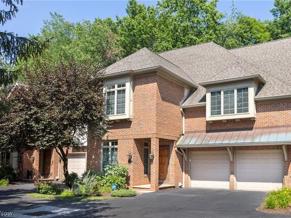 2499 Fairmount Blvd #9, Cleveland, OH 44106