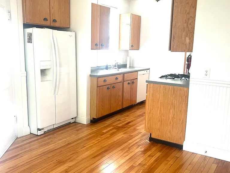 41 Beacon St — Photo 6
