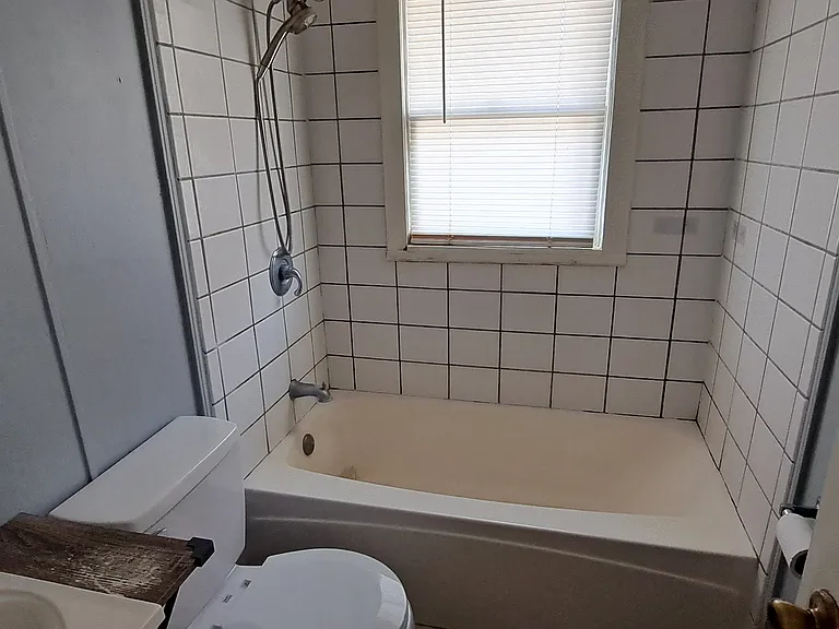 2306 Bay St #1 — Photo 19