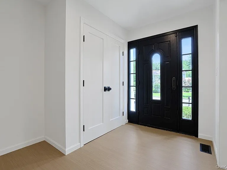 5 Country Ridge Rd — Photo 3