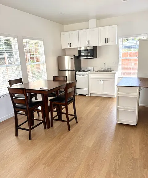 172 Bethune Way #1 — Photo 3