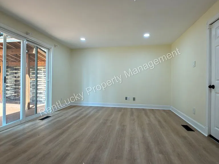 31911 42nd Ave SW — Photo 19