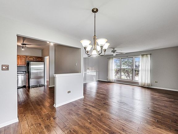 3rd image of 10083 Cambridge Dr #F
