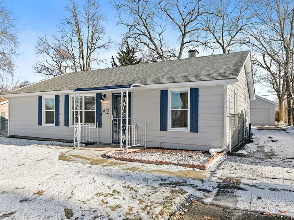 612 S Webster St, Aurora, IL 60505