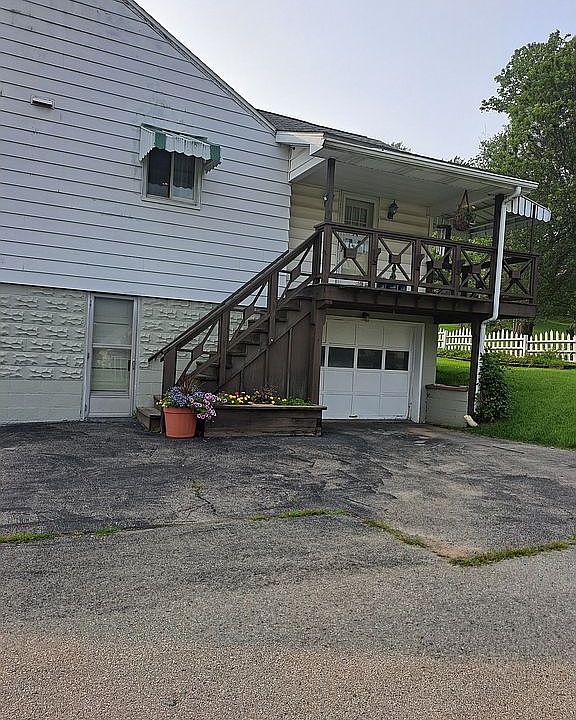 Deck steps replaced last 5 years