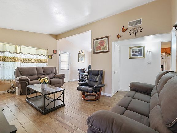 5th image of 1427 Bengston Ave