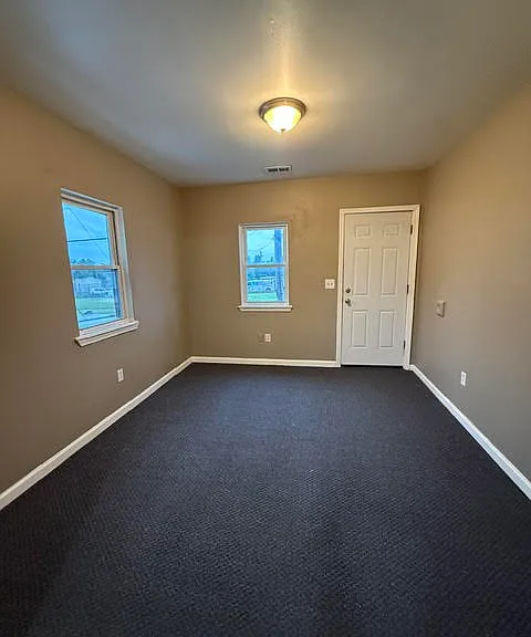3214 S Grand Traverse St — Photo 7
