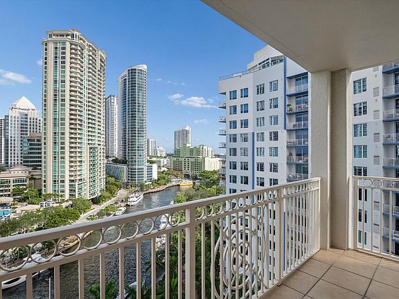 5th image of 511 SE 5th Avenue #1204