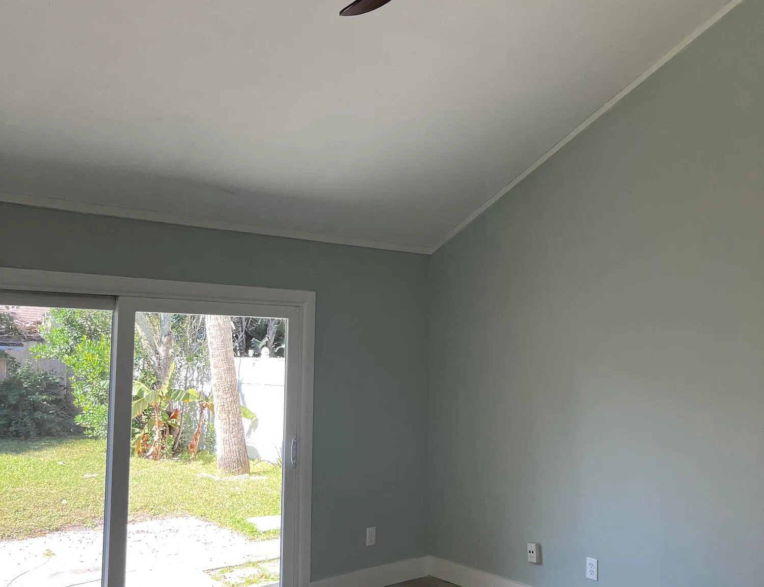 2 bed, 2.0 bath, 1056 sqft, $4,000 — Photo 4