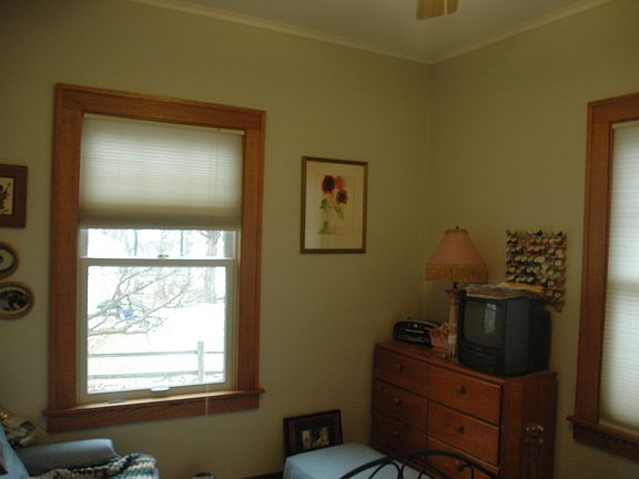 3rd image of 219 N Ash St