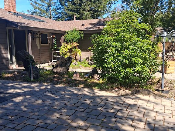 3rd image of 132 Ardith Dr