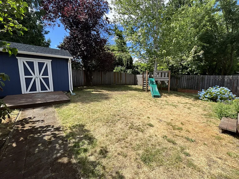 3355 NE 73rd Ave — Photo 28