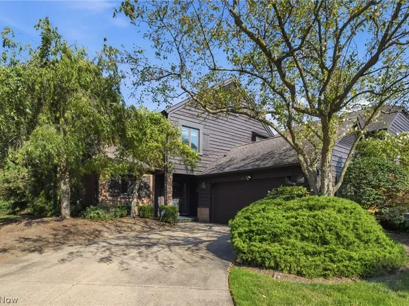 815 Brick Mill Run #18, Westlake, OH 44145