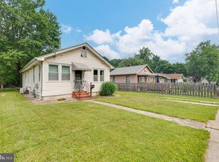 410 Maple Ln NW, Glen Burnie, MD 21061